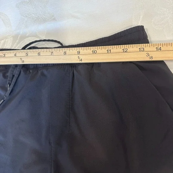 Lululemon Size-M Men's Pace Breaker Liner Shorts 9" Black - Picture 4 of 10